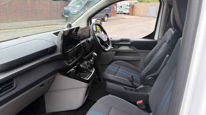 Ford Transit Custom 320 L2 Diesel Fwd 2.0 EcoBlue 150ps H1 Double Cab Van Sport - Image 13